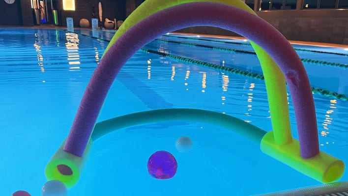 David LLoyd Heston Swimming pool